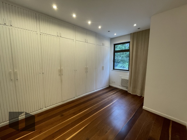 Apartamento à venda com 3 quartos, 125m² - Foto 11