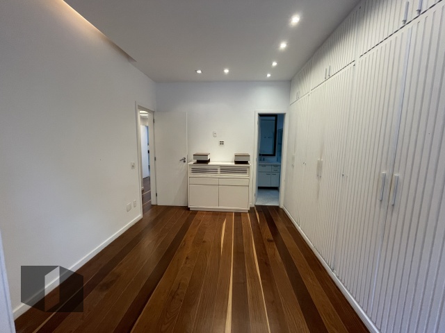 Apartamento à venda com 3 quartos, 125m² - Foto 12