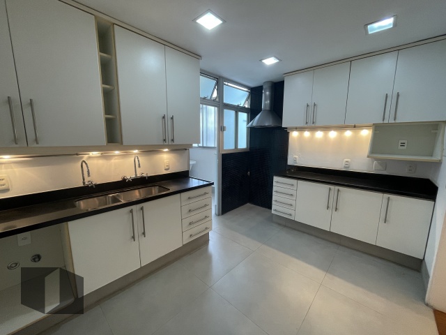 Apartamento à venda com 3 quartos, 125m² - Foto 16