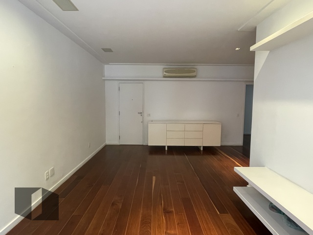 Apartamento à venda com 3 quartos, 125m² - Foto 2