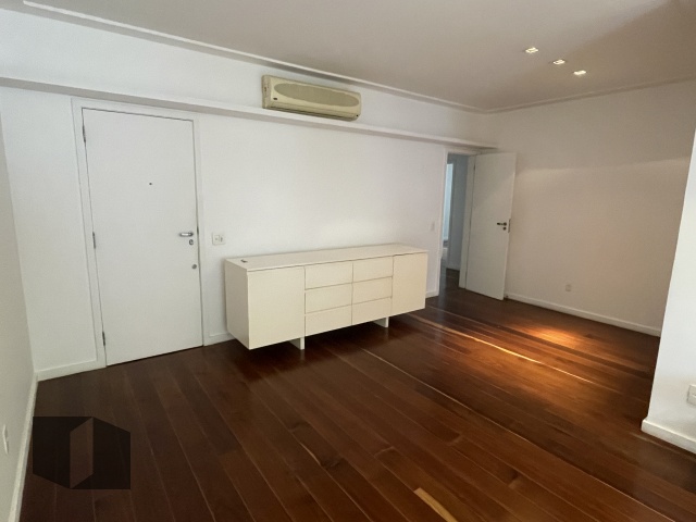 Apartamento à venda com 3 quartos, 125m² - Foto 3