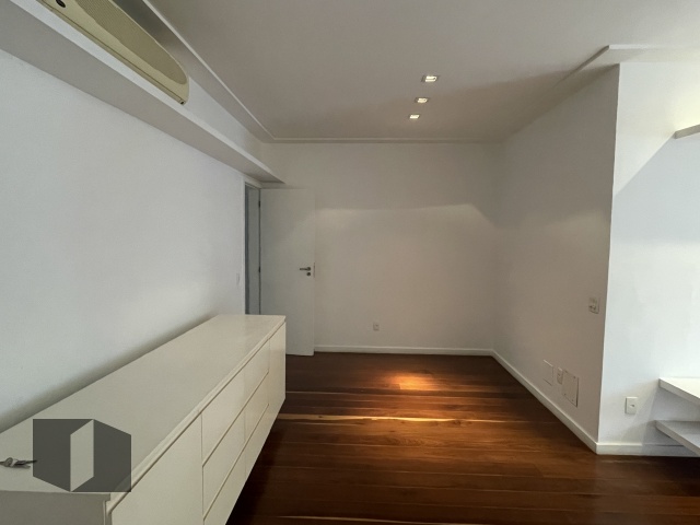 Apartamento à venda com 3 quartos, 125m² - Foto 4