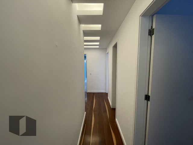 Apartamento à venda com 3 quartos, 125m² - Foto 7