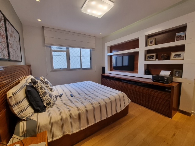 Apartamento à venda com 4 quartos, 225m² - Foto 31