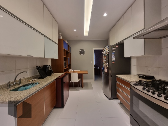 Apartamento à venda com 4 quartos, 225m² - Foto 40