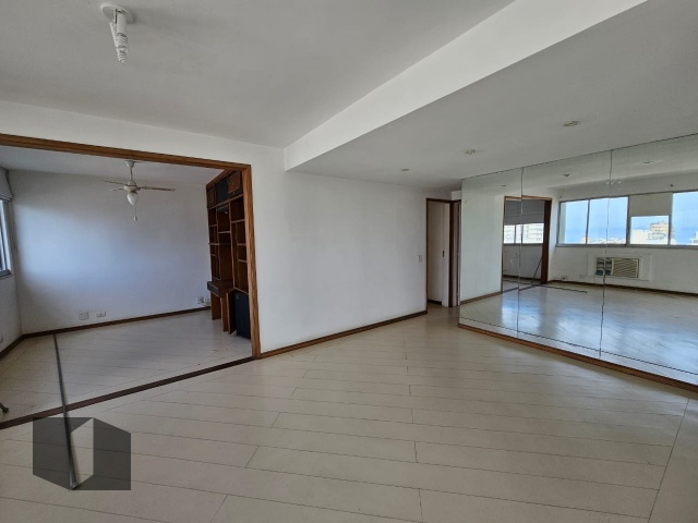 Apartamento à venda com 4 quartos, 130m² - Foto 3