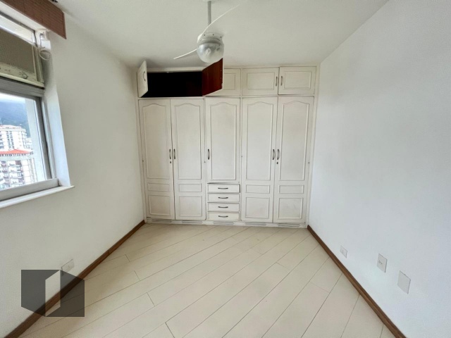 Apartamento à venda com 4 quartos, 130m² - Foto 11