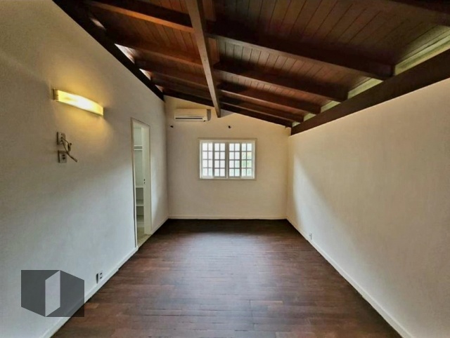 Casa de Condomínio à venda com 5 quartos, 340m² - Foto 36