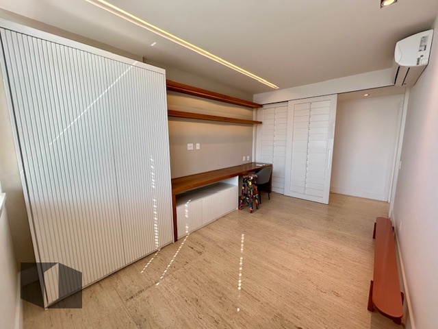 Apartamento à venda com 4 quartos, 197m² - Foto 9