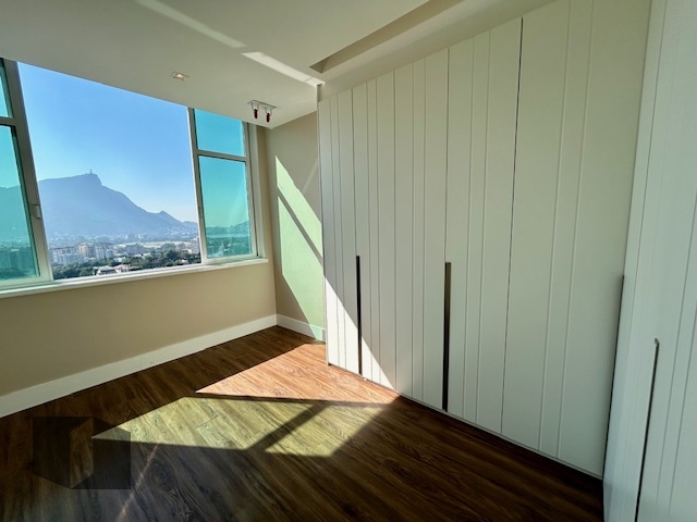 Apartamento à venda com 4 quartos, 197m² - Foto 11