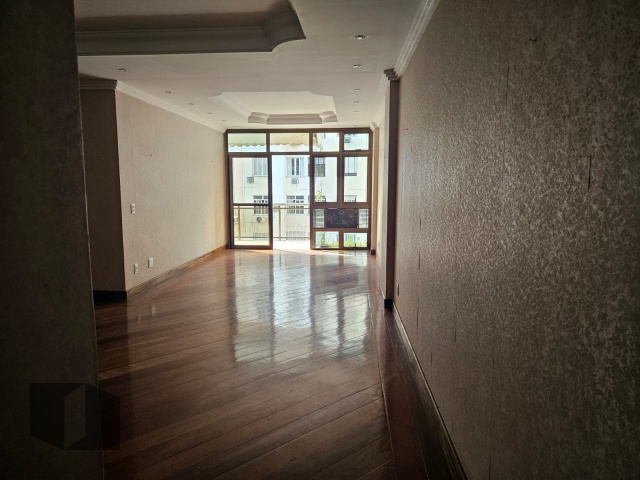 Apartamento à venda com 4 quartos, 177m² - Foto 3