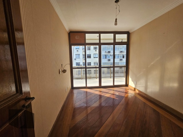 Apartamento à venda com 4 quartos, 177m² - Foto 19