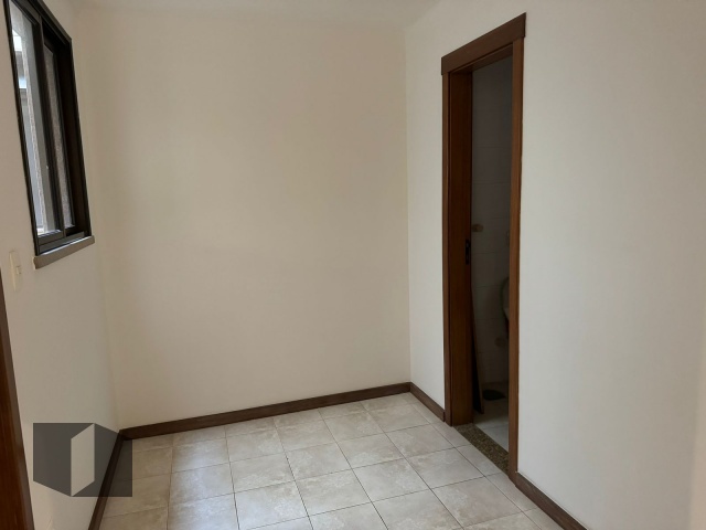 Apartamento à venda com 3 quartos, 185m² - Foto 14