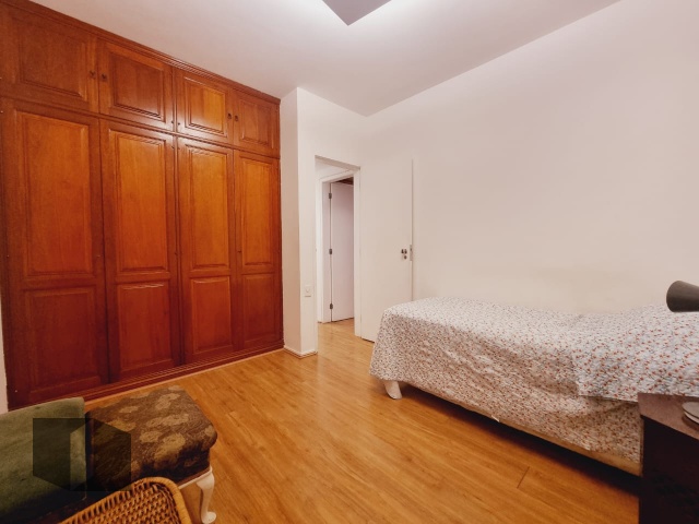 Apartamento para alugar com 4 quartos, 130m² - Foto 16