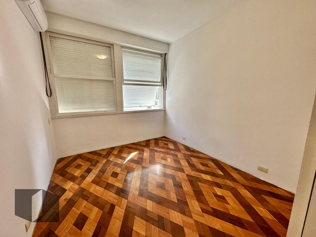 Apartamento para alugar com 4 quartos, 215m² - Foto 12