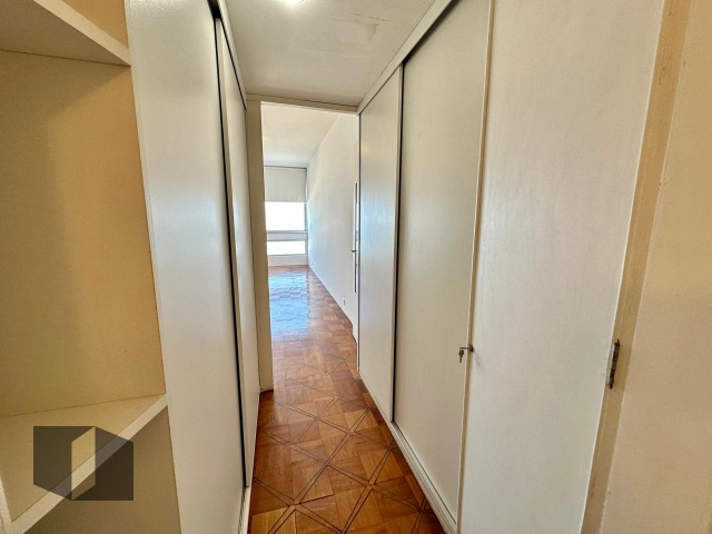 Apartamento para alugar com 4 quartos, 215m² - Foto 7