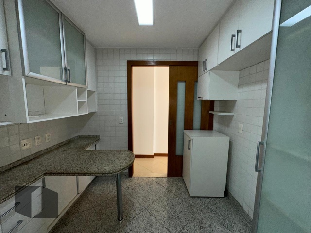 Apartamento para alugar com 3 quartos, 143m² - Foto 34