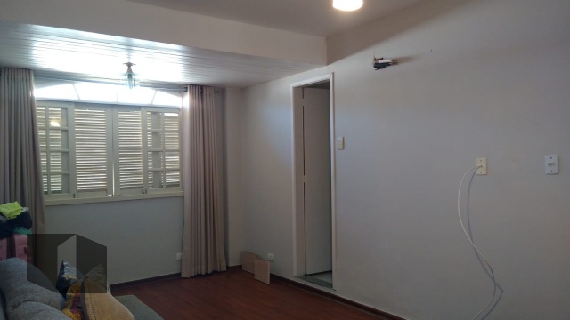 Casa para alugar com 4 quartos, 300m² - Foto 14