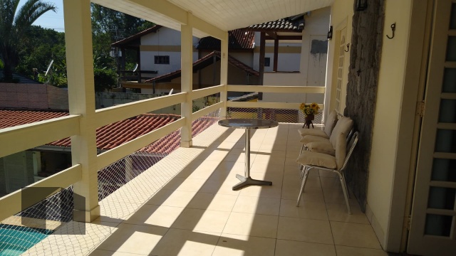 Casa para alugar com 4 quartos, 300m² - Foto 12