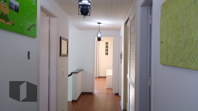 Casa para alugar com 4 quartos, 300m² - Foto 16