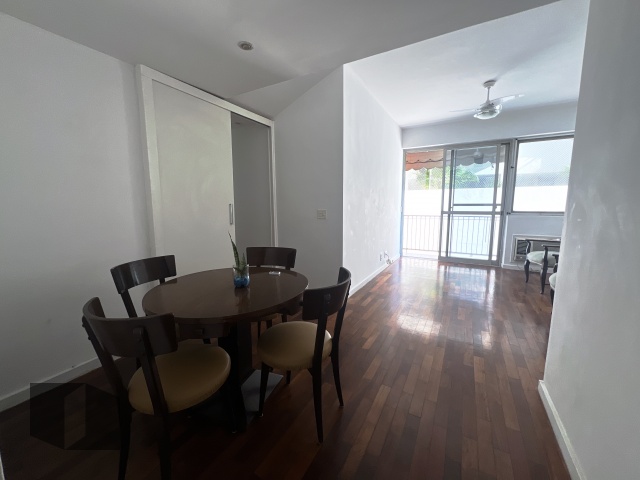 Apartamento à venda com 2 quartos, 74m² - Foto 1