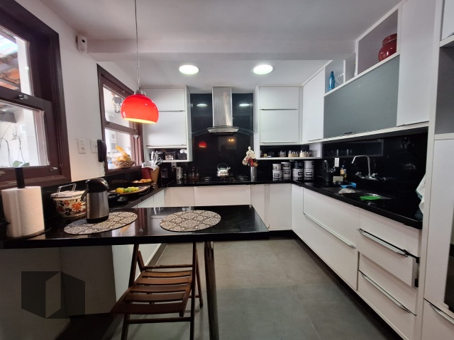 Casa à venda com 4 quartos, 191m² - Foto 28