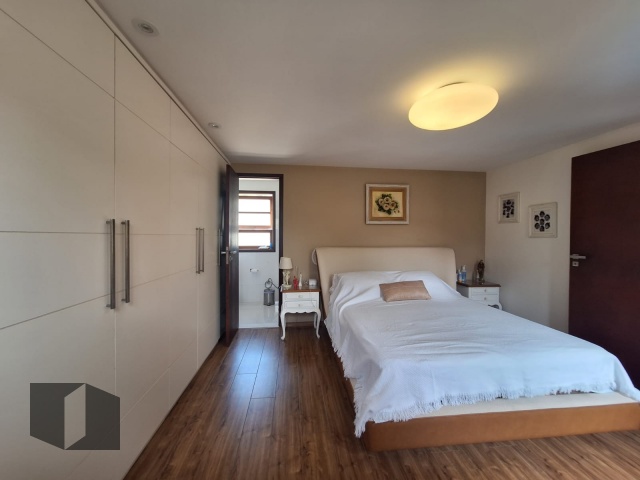 Casa à venda com 4 quartos, 191m² - Foto 13