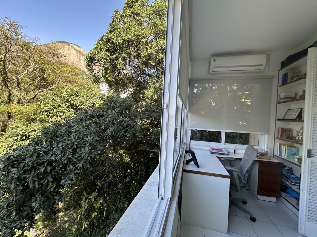 Apartamento à venda com 3 quartos, 110m² - Foto 14