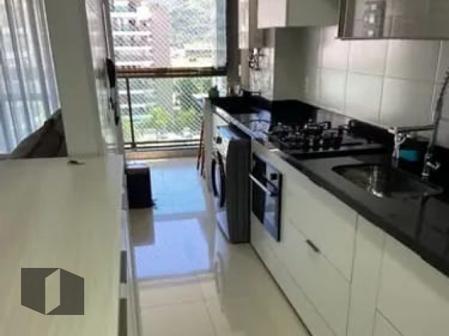 Apartamento à venda com 2 quartos, 69m² - Foto 7