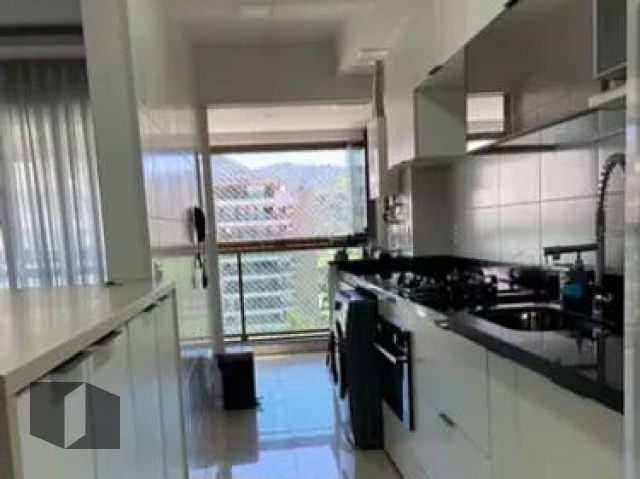 Apartamento à venda com 2 quartos, 69m² - Foto 8