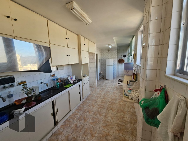 Apartamento à venda com 4 quartos, 187m² - Foto 15