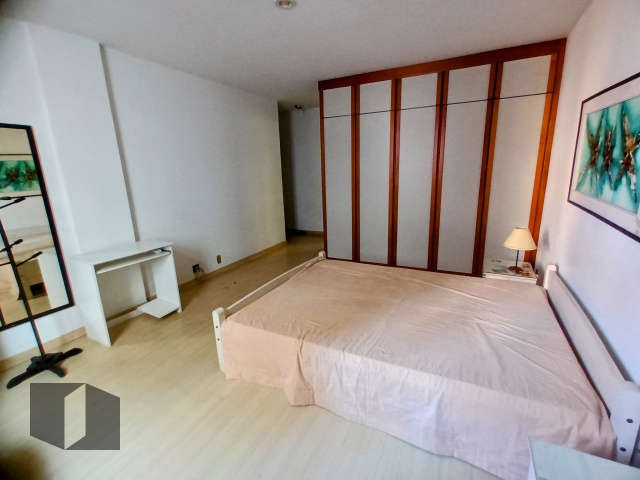 Apartamento à venda com 3 quartos, 196m² - Foto 7