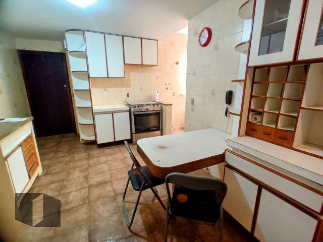 Apartamento à venda com 3 quartos, 196m² - Foto 15