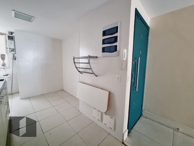 Apartamento à venda com 2 quartos, 76m² - Foto 17