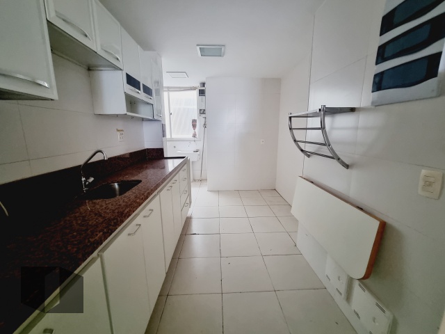 Apartamento à venda com 2 quartos, 76m² - Foto 18