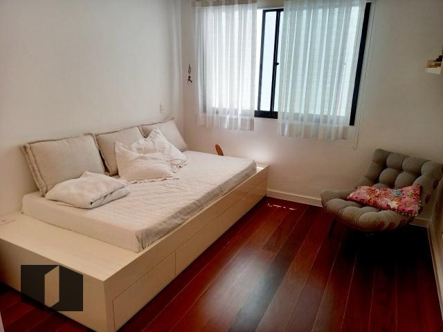 Apartamento à venda com 4 quartos, 171m² - Foto 18