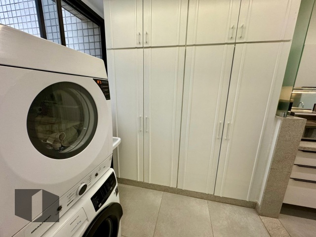 Apartamento para alugar com 3 quartos, 186m² - Foto 42