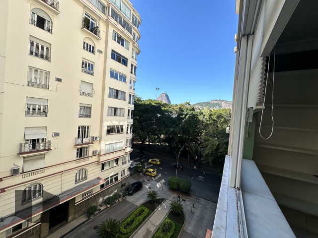 Apartamento à venda com 4 quartos, 214m² - Foto 8