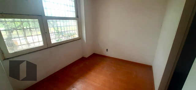 Apartamento à venda com 2 quartos, 76m² - Foto 4