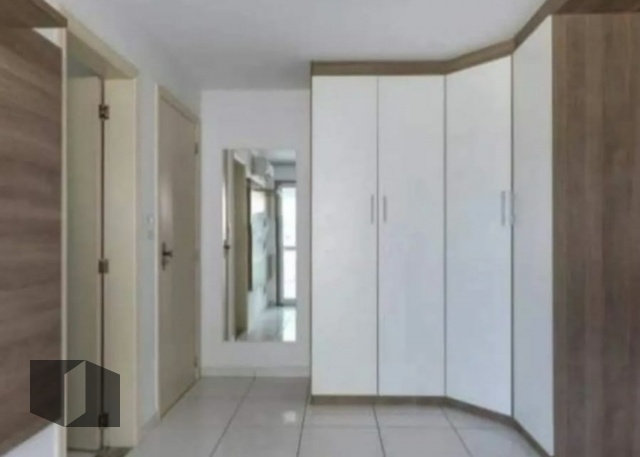 Apartamento à venda com 2 quartos, 75m² - Foto 5