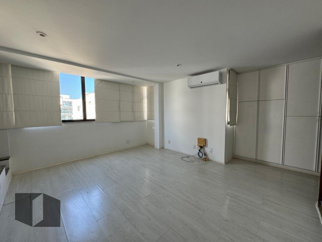 Cobertura à venda com 4 quartos, 350m² - Foto 8