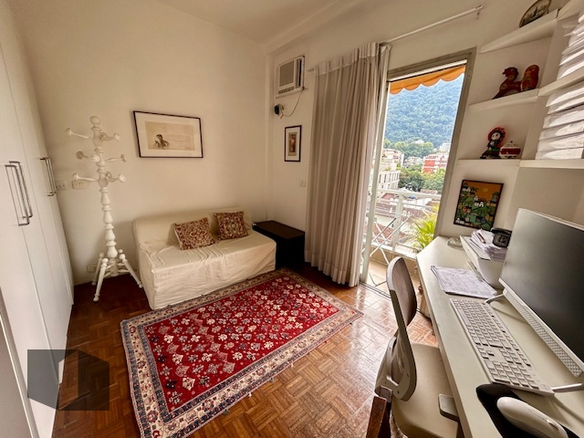 Apartamento à venda com 3 quartos, 222m² - Foto 10