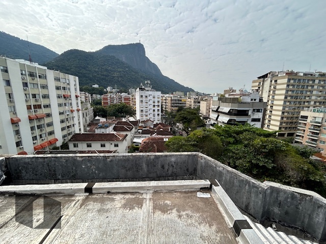 Apartamento à venda com 3 quartos, 222m² - Foto 17