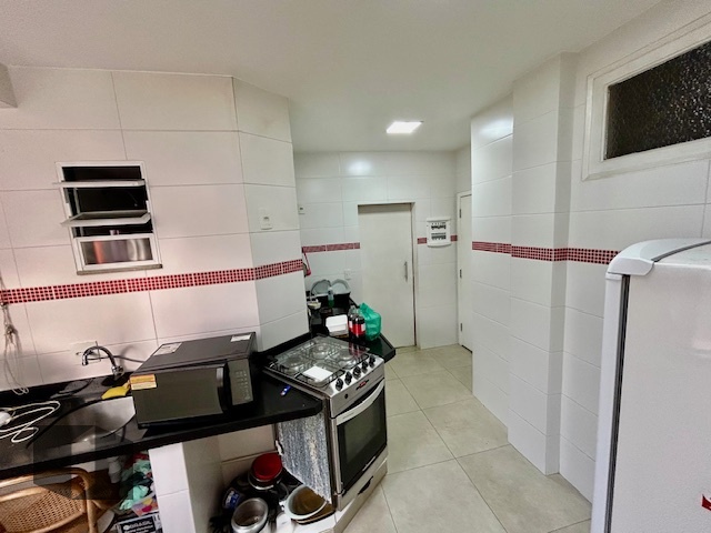 Apartamento à venda com 2 quartos, 81m² - Foto 11