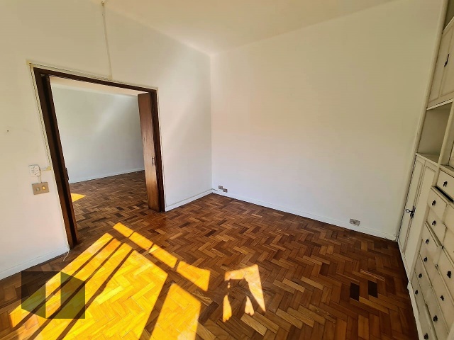 Quarto aberto para sala