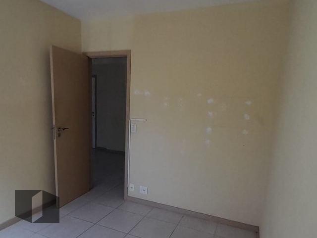 Apartamento à venda com 2 quartos, 64m² - Foto 12