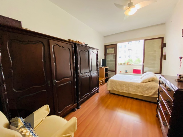 Apartamento à venda com 3 quartos, 140m² - Foto 9