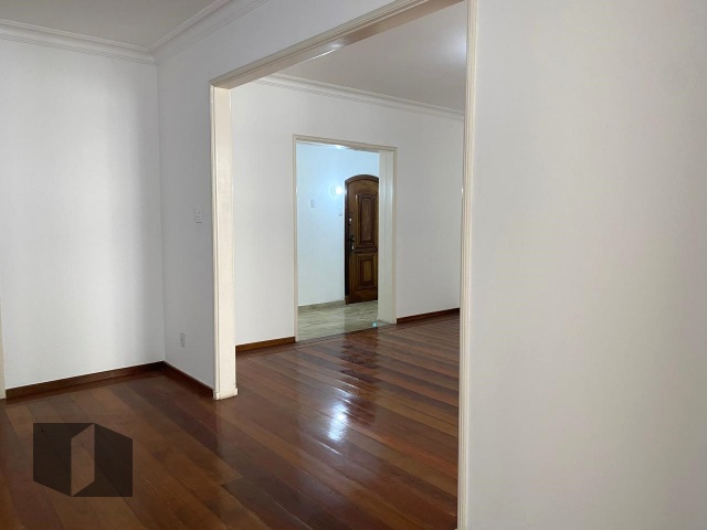 Apartamento à venda com 3 quartos, 218m² - Foto 9