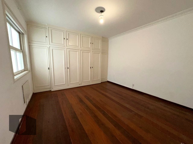 Apartamento à venda com 3 quartos, 218m² - Foto 25