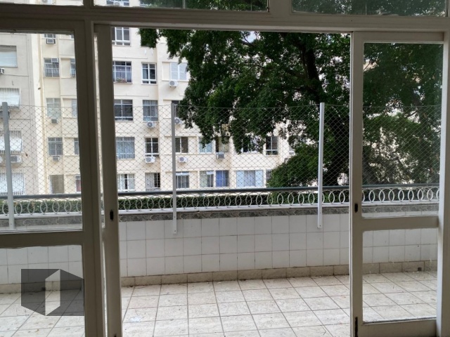 Apartamento à venda com 3 quartos, 218m² - Foto 14